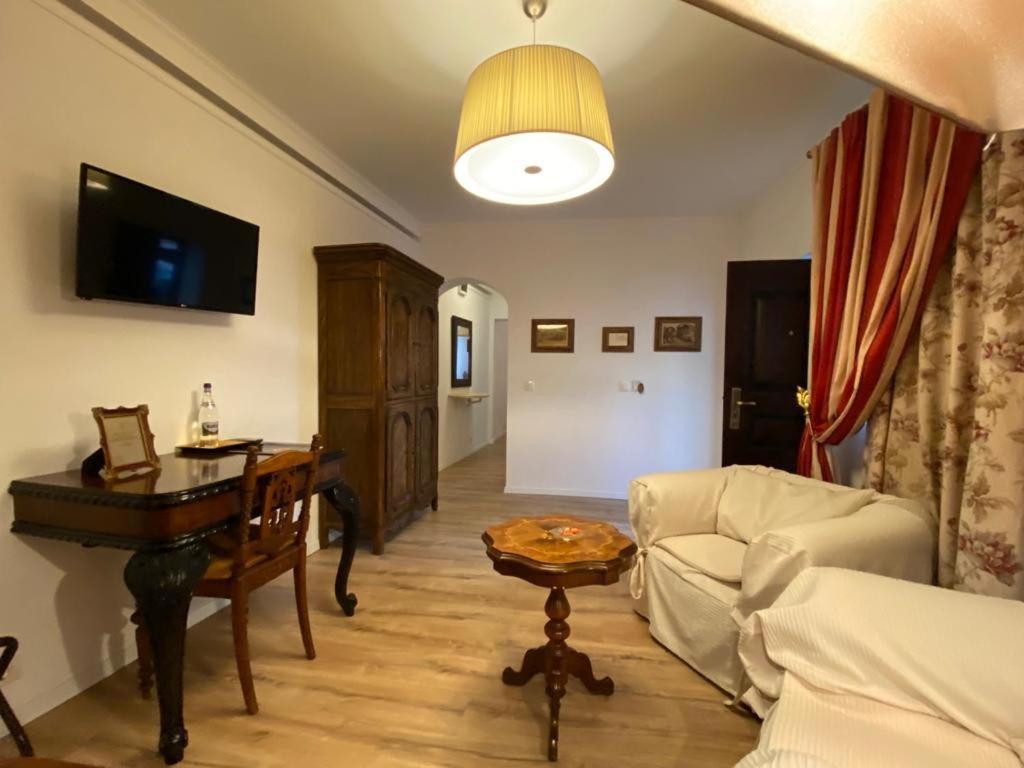 Grand Boutique Hotel Букурещ Екстериор снимка