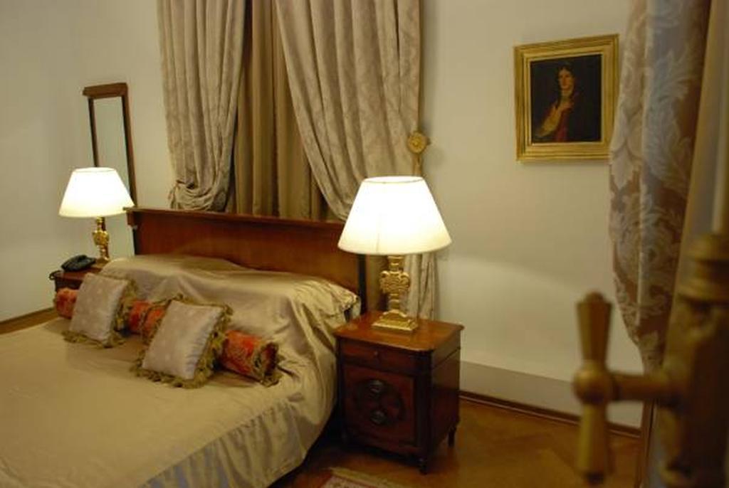 Grand Boutique Hotel Букурещ Екстериор снимка