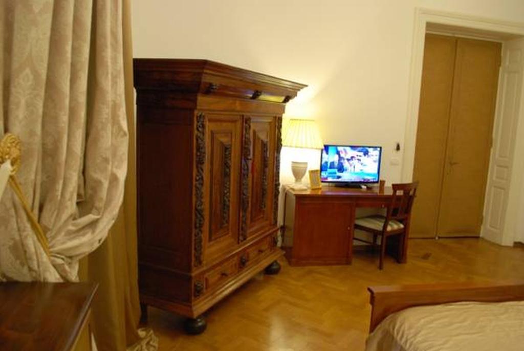 Grand Boutique Hotel Букурещ Екстериор снимка