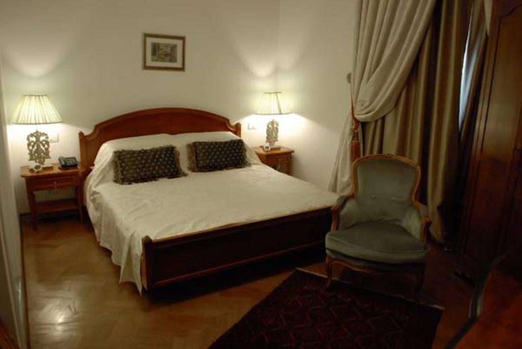 Grand Boutique Hotel Букурещ Екстериор снимка